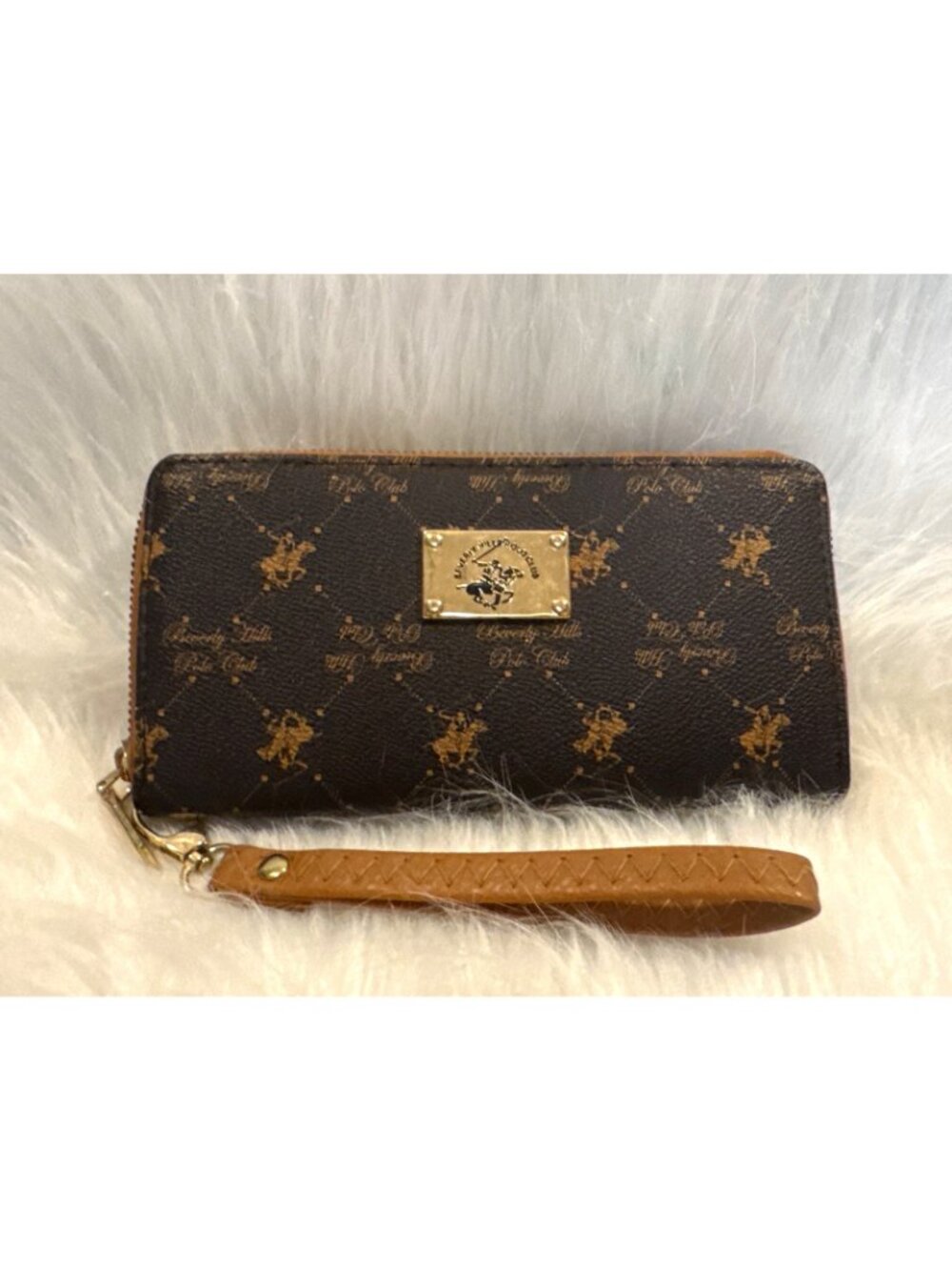 Beverly Hills Polo Club Womens Zip-Around Wallet Black/Gold Faux Leather Wristle - Picture 2 of 8